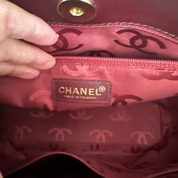 CHANEL Quilted Brown Leather Tote with Gold Chain Handles - Picture 6 of 16